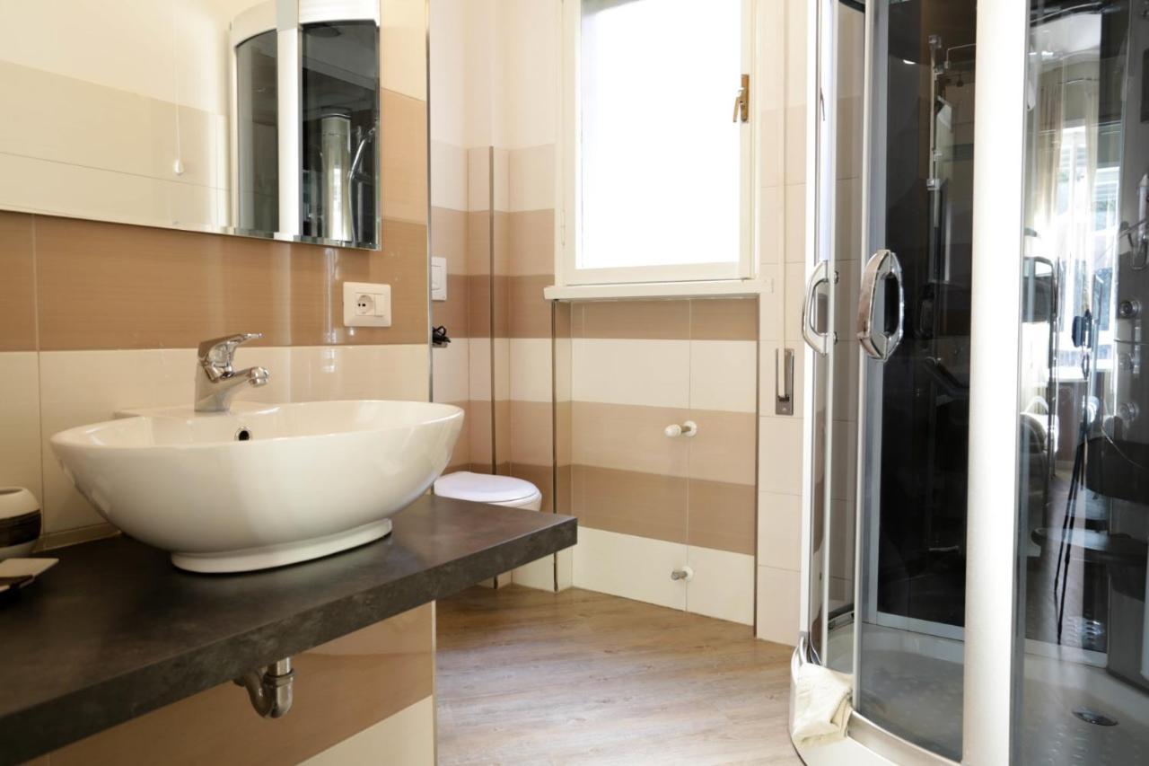 Domus Pio XI Bed & Breakfast Рим Екстериор снимка
