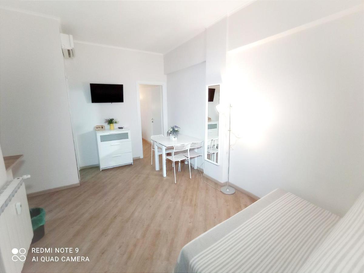 Domus Pio XI Bed & Breakfast Рим Екстериор снимка